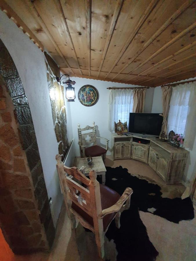 Kashtata S Paraklisa Konukevi Borovo (Plovdiv)