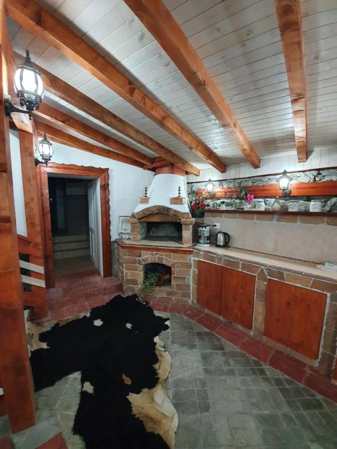 Kashtata S Paraklisa Konukevi *